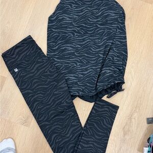 Black fabletics Active Set - Top & Leggings